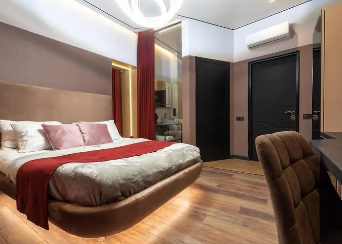 Luxury Upscale Apartments On 18 M Zhitomirska