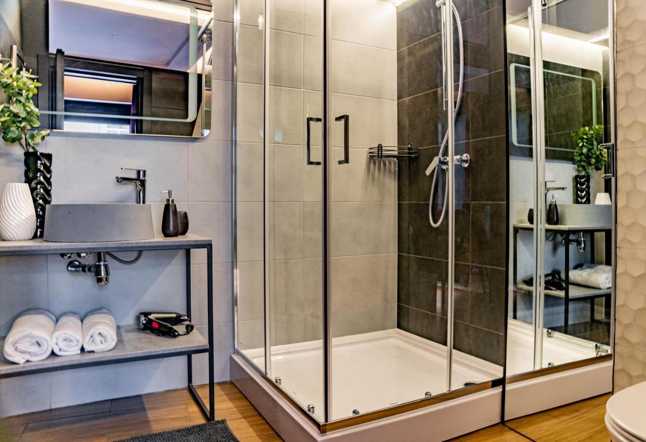 Luxury Upscale On 18 M Zhitomirska 公寓 基輔